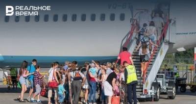 Максим Платонов - Эльман Мехтиев - В России более 9 млн человек могут столкнуться с проблемами при выезде в другую страну - realnoevremya.ru - Россия