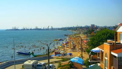 Отпуск портят уже не медузы: Азовское море преподнесло отдыхающим новый "сюрприз" - vchaspik.ua - Украина - Бердянск