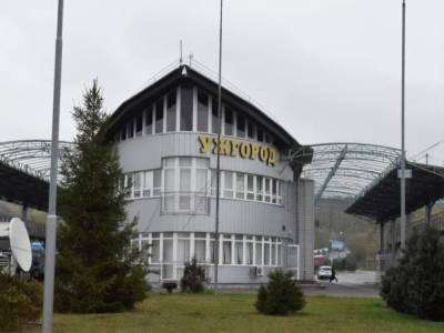 Словакия возобновила автобусное сообщение с Украиной - gordonua.com - Украина - Словакия