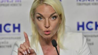 Анастасия Волочкова - Волочкова поздравила отца текстом с множеством нелепых ошибок - 5-tv.ru