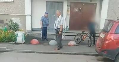 "Появись только ещё здесь!": В Екатеринбурге "хозяин двора" забрал велосипед у ребёнка и пригрозил ему расправой - reendex.ru - Екатеринбург