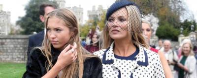 Кейт Мосс - Дочь Кейт Мосс раскритиковали за откровенный наряд - runews24.ru - Англия