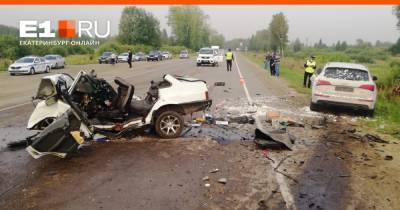 Под Каменском-Уральским столкнулись две машины. Водитель погиб, его 10-летний пассажир в реанимации - e1.ru - Екатеринбург