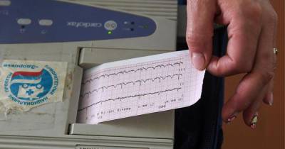 Россиянам перечислили первые симптомы инфаркта миокарда - ren.tv