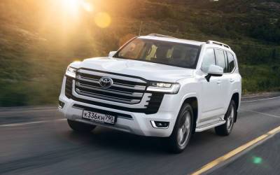 Lexus - Новый Крузак видит передние колеса, пешеходов в темноте и заводится по отпечатку - zr.ru - Россия - Экология