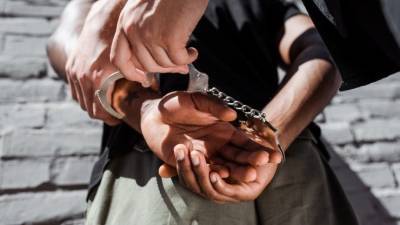 Попытавшегося ограбить банк мужчину с «бомбой» поймали в Приморье - 5-tv.ru - Россия - Приморье край - городское поселение Артемовский