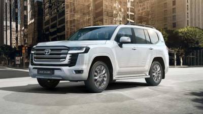 В России начались продажи Toyota Land Cruiser 300 с новым двигателем - iz.ru - Россия - Израиль