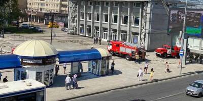 Купол цирка имени братьев Никитиных загорелся в Саратове - runews24.ru - Саратов