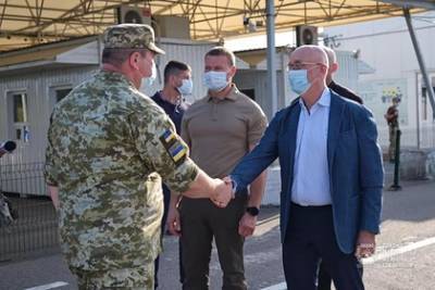 Алексей Резников - На Украине призвали усилить оборону из-за размещения ядерного оружия в Крыму - lenta.ru - Россия - Украина - Крым