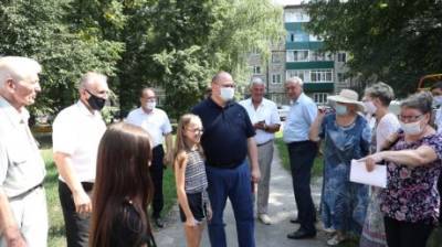 Олег Мельниченко - В Пензенской области запущена программа благоустройства дворов - penzainform.ru - Пензенская обл. - Пенза - Сердобск - Благоустройство