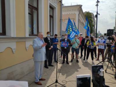 Владимир Жириновский - Жириновский обвинил Зюганова и Миронова в том, что из-за них... - politnavigator.net - Москва - Россия - Киргизия - Бишкек - Афганистан