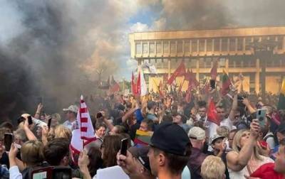 В Вильнюсе полиция применила против протестующих слезоточивый газ - korrespondent.net - Украина - Литва - Вильнюс - Прибалтика