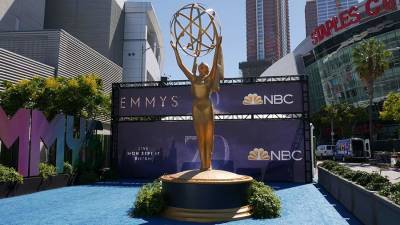 Церемония «Эмми» из-за пандемии пройдет под открытым небом - iz.ru - США - Израиль - Лос-Анджелес - шт. Калифорния - Microsoft