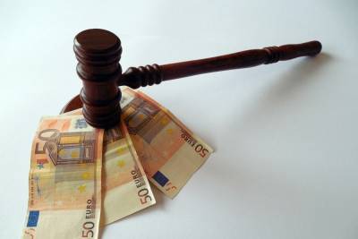 Суд в Екатеринбурге оштрафовал местную фирму, сорвавшую поставки томским кардиологам - tomsk.mk.ru - Екатеринбург - Томск