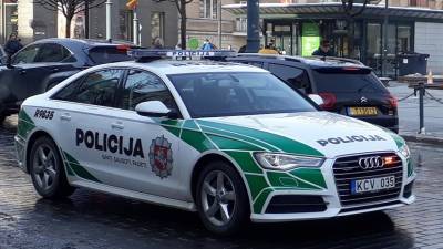 В Литве задержали 26 человек из-за беспорядков возле здания парламента - russian.rt.com - Литва