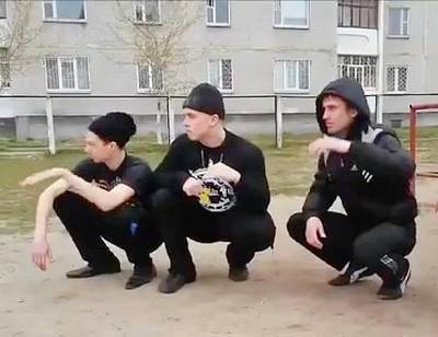 Надежда Болтенко - В Новосибирске гомофобы жестоко избили любителя аниме с цветными волосами - newsland.com - Новосибирск - Новосибирская обл.