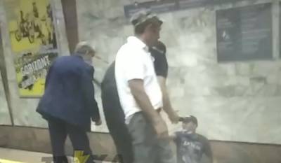 В метро Харькова мужчина бросился под поезд, кадры с места: свидетели раскрыли детали - politeka.net - Украина - Харьков