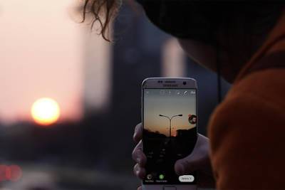 Samsung изобрела гибридную камеру для смартфонов - lenta.ru - Голландия