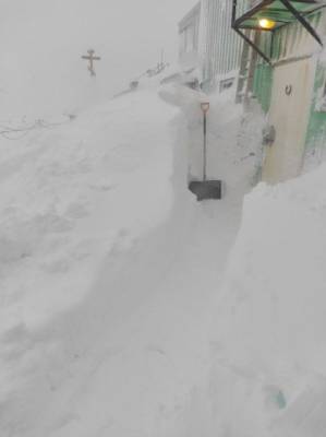 В Антарктиде украинских полярников засыпало снегом (ФОТО) - enovosty.com - Украина - Антарктида - станция Академик Вернадский