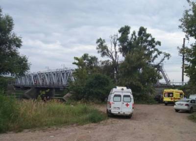 Подросток в Липецке погиб от удара током при прыжке в воду с моста - province.ru - Липецк