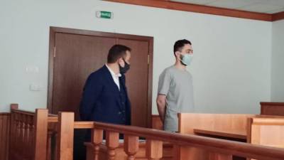 Суд не удовлетворил жалобу на арест стендап-комика Идрака Мирзализаде - vm.ru - Москва