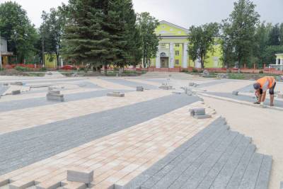 В центре Ясногорска благоустравают сквер - tula.mk.ru - Тульская обл. - Ясногорск