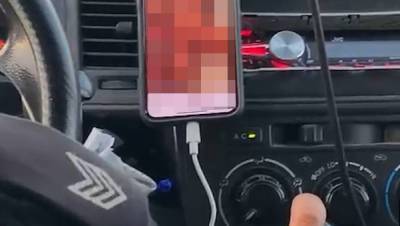 Видео: полицейские смотрят порно в патрульной машине на ходу - vesty.co.il - Израиль