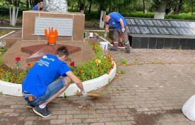 Студотряд Тверьэнерго принял участие в благоустройстве воинского мемориала - afanasy.biz - Тверь - Тверская обл.