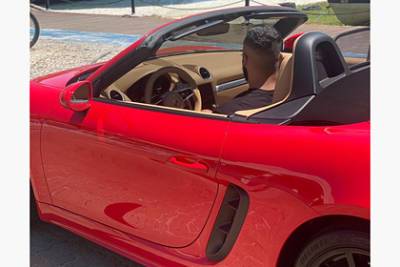 Porsche - 19-летнего парня застрелили в суперкаре за хвастовство роскошной жизнью в сети - lenta.ru - New York - Бразилия