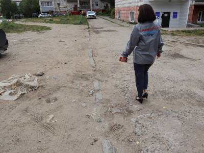 Активисты ОНФ в Коми обратили внимание мэрии Сыктывкара на опасный путь детей в школу № 24 - komiinform.ru - Россия - респ. Коми - Сыктывкар