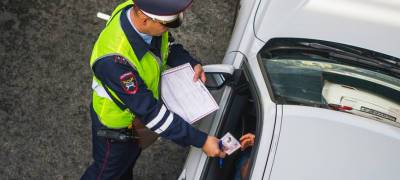 Автоинспекторы в Петрозаводске остановили два незаконно усовершенствованных автомобиля - stolicaonego.ru - Петрозаводск - республика Карелия