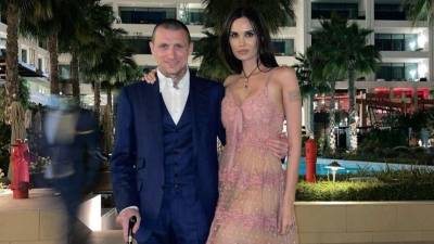 Павел Мамаев - Павел Мамаев снова подал в суд на бывшую жену и требует вернуть имущество - 5-tv.ru