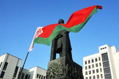 Александр Лукашенко - Николай Межевич - Украинская «махновщина» отталкивает Белоруссию – политолог - infox.ru - Россия - Украина - Белоруссия - Минск