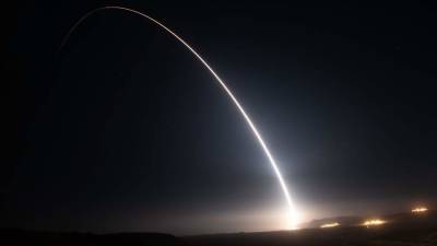 В США прошли испытания баллистической ракеты Minuteman III - iz.ru - США - Израиль