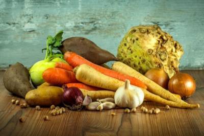Владимир Путин - Плодоовощная продукция в РФ за неделю подешевела на 2,4% - aif.ru - Россия