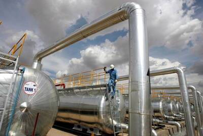 Нефтяные гиганты начали отказываться от нефти - lenta.ru