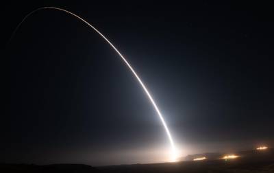 США испытали межконтинентальную баллистическую ракету - korrespondent.net - Китай - США - Украина - Ракеты