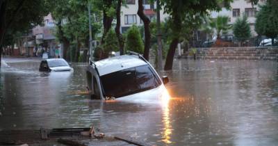 На Турцию обрушилось мощное наводнение, началась эвакуация (видео) - focus.ua - Украина - Турция
