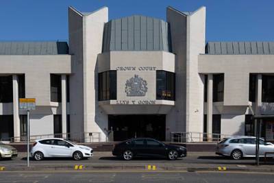 Отец украл наследство сына и потратил его на алкоголь и развлечения - lenta.ru