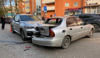Пострадал ребёнок, когда 20-летний водитель на BMW въехал в Chevrolet в Тюмени - nashgorod.ru - Тюмень - Тюменская обл.