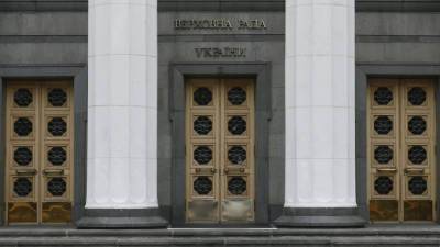 Владимир Путин - Виктор Медведчук - Ренат Кузьмин - В Раде заявили о десяти предупреждениях Путина украинским властям - russian.rt.com - Россия - Украина - Крым
