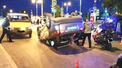 Две девушки пострадали в ДТП, которое устроил их отец (ФОТО) - newdaynews.ru - Екатеринбург