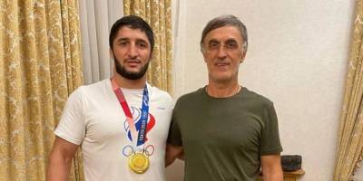 Абдулрашид Садулаев - Магомед Гаджиев - Олимпийский чемпион удалил информацию о подаренном ему депутатом Госдумы $1 млн - ruposters.ru - Токио