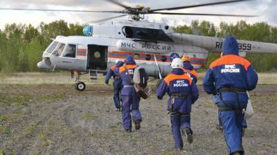 Владимир Солодов - На Камчатке рассказали о поисках на месте падения Ми-8 в озеро - russian.rt.com - Камчатский край
