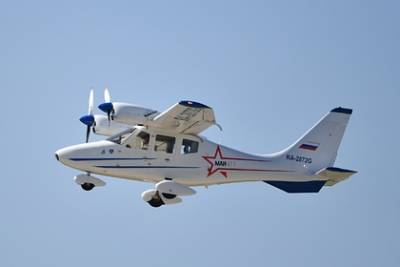 Собранный на дагестанском заводе самолет впервые полетел в высокогорное село - lenta.ru
