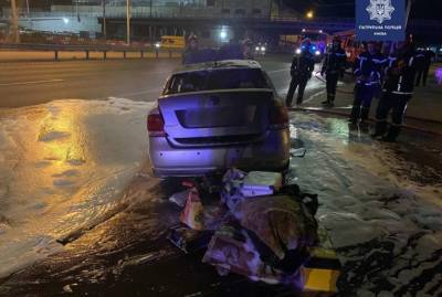 В Киеве пьяный водитель на горящем авто пытался сбежать от патрульных - kp.ua - Украина - Киев
