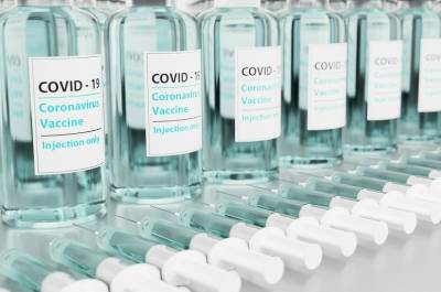 В США могут одобрить применение третьей дозы вакцины от COVID-19 - pnp.ru - США