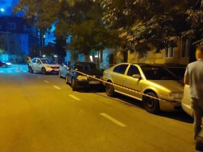 Ford Focus - Во Львове водитель легковушки бежал от полиции: сбил пешехода и повредил три автомобиля - gordonua.com - Украина - Львов