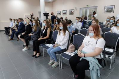 Губернатор Алексей Дюмин - Тульских волонтеров наградили за участие в проведении мероприятий ко Дню Победы - tula.mk.ru - Тула - Тульская обл.