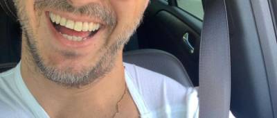 Сергей Притула - Сергей Притула сделал татуировку: телеведущий показал забавный рисунок - w-n.com.ua - Украина